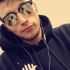 Meet your Posher, Joshua